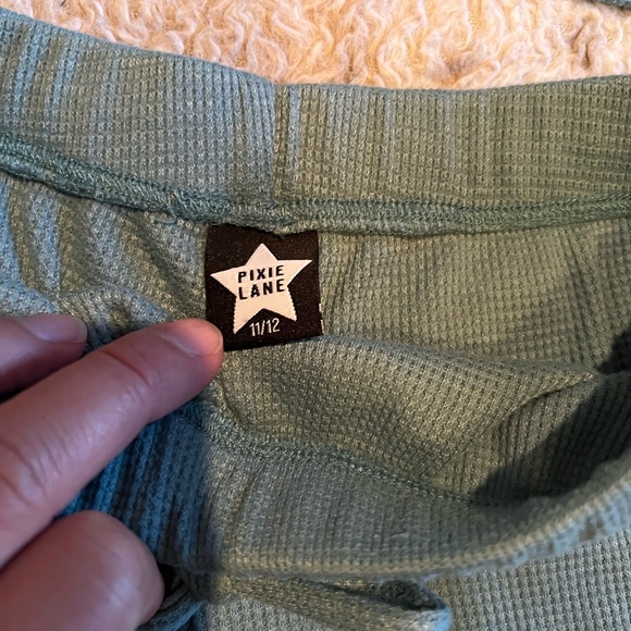 Pixie Lane Thermal Pj set - size 11/12 Girl - Picture 3 of 5
